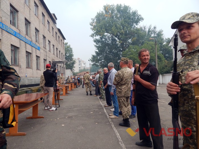 збори загону територіальної оборони у Вінниці фото