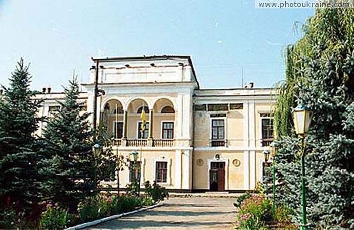 палац в котюжанах фото