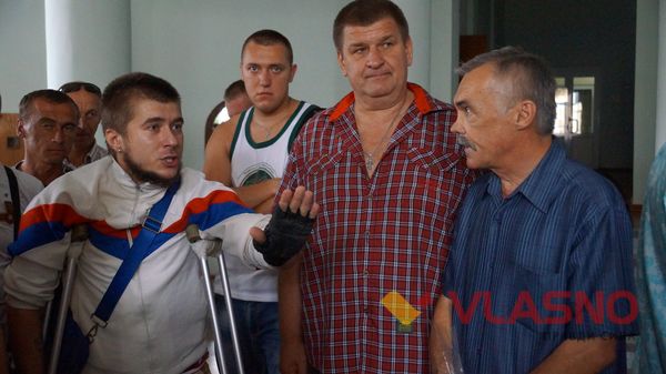 волонтери фото