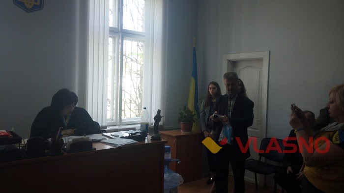 Володимир Огородник - акція під вінницьким судом фото