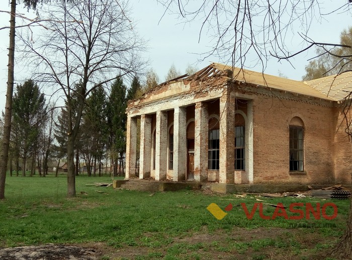 сільський клуб у селі Мізяків фото