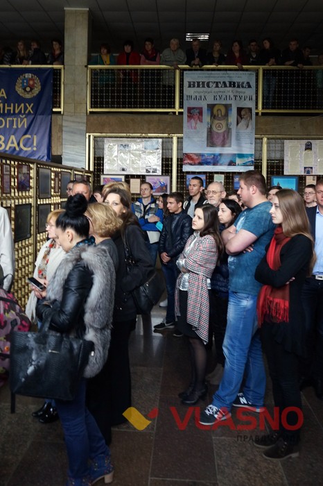 відкриття меморіальної дошки Юрію Матущаку у Вінниці фото