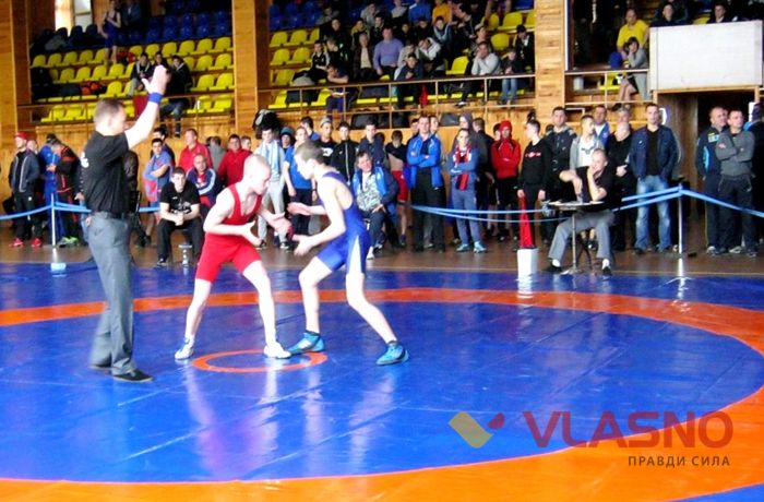 чемпіонат реко-римська боротьба вінниця фото