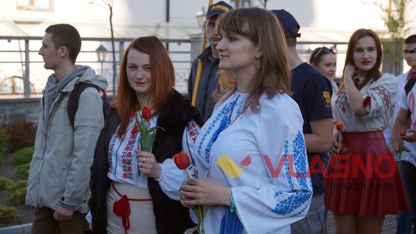 Марш української незламності зібрав вінничан у вишиванках