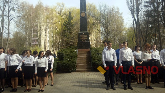 військова присяга випускників Вінницького медуніверситету фото