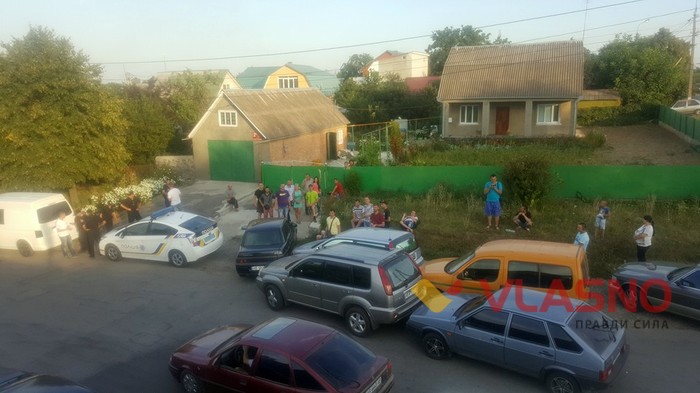патрульні автомобілі з підробленими номерами фото