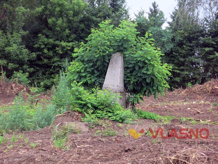 кладовище у місті Бар фото
