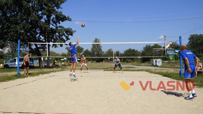 родинний чемпіонат з волейболу у Вінниці фото