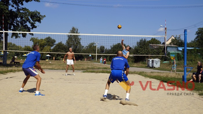 родинний чемпіонат з волейболу у Вінниці фото