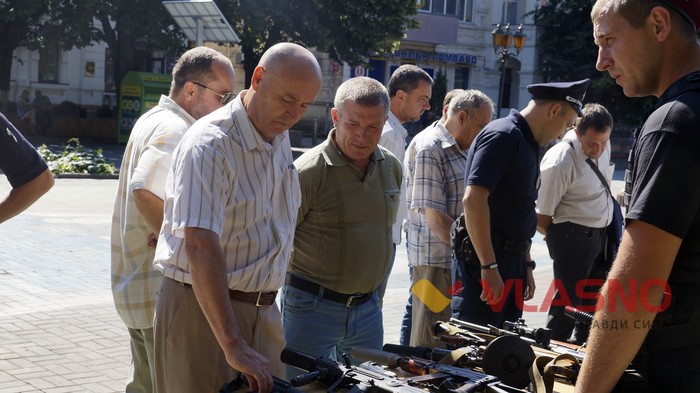 виставка зброї у Вінниці фото