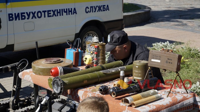 виставка зброї у Вінниці фото