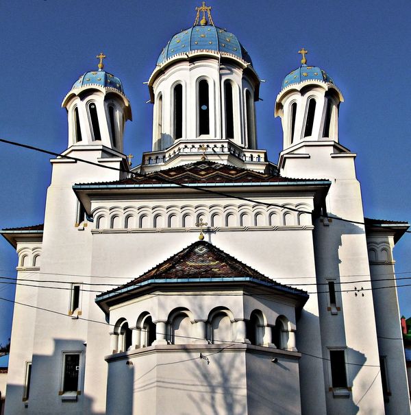 п'яна церква у Чернівцях фото