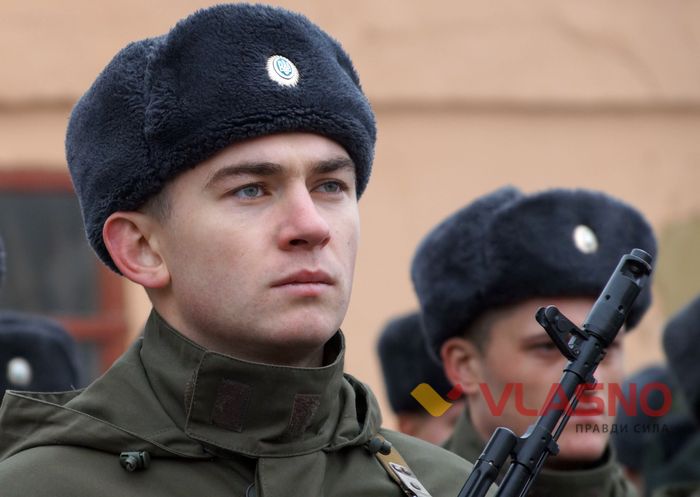 прийняття присяги нацгвардійцями у Вінниці фото