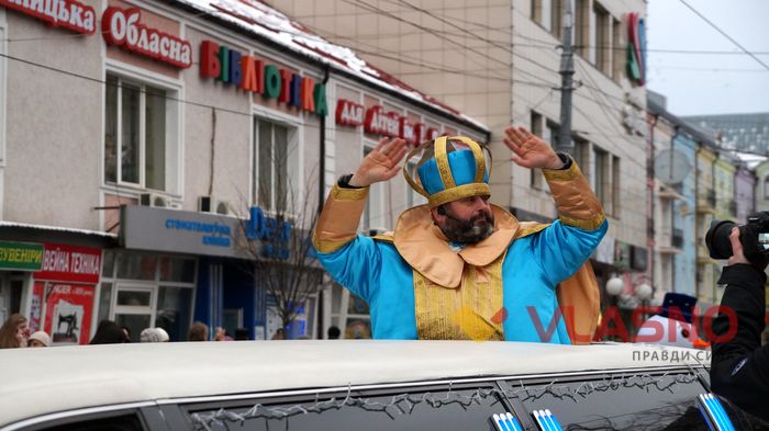 парад дідів морозів фото