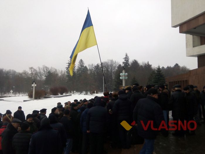 «Ми не віримо Авакову та його команді!», — екс-міліціонери протестували у Вінниці