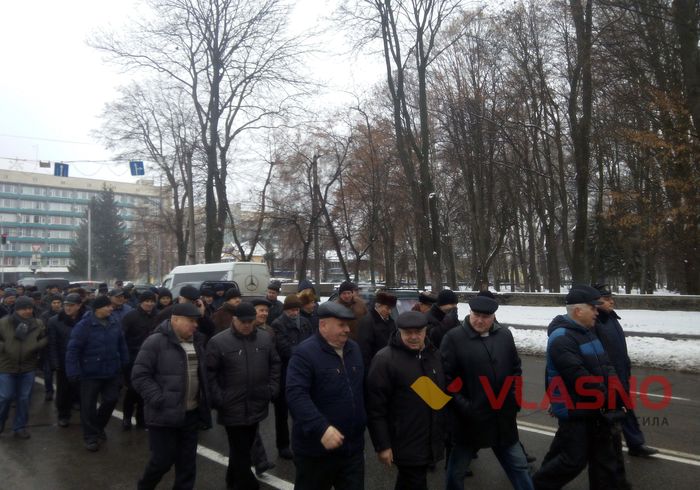 «Ми не віримо Авакову та його команді!», — екс-міліціонери протестували у Вінниці