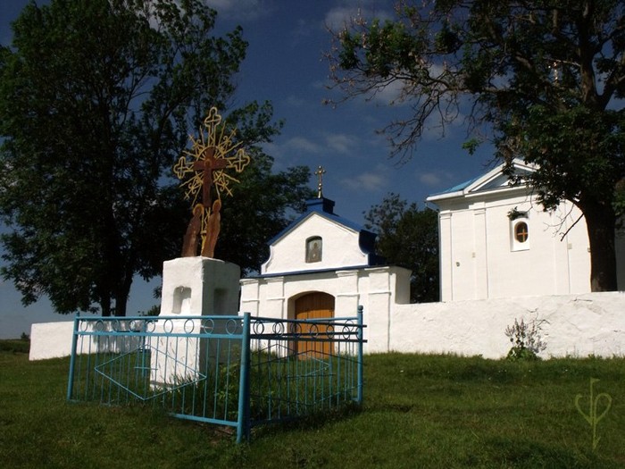церква Різдва Богородиці у Журавному фото