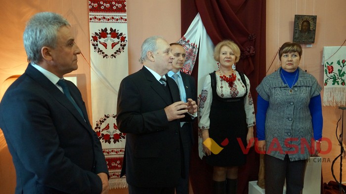 виставка Рушники Донбасу у Вінниці фото