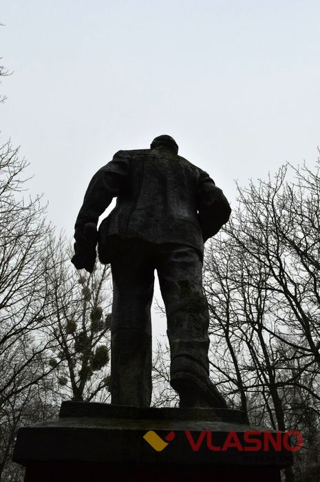 lenin-na-vinnichine-3