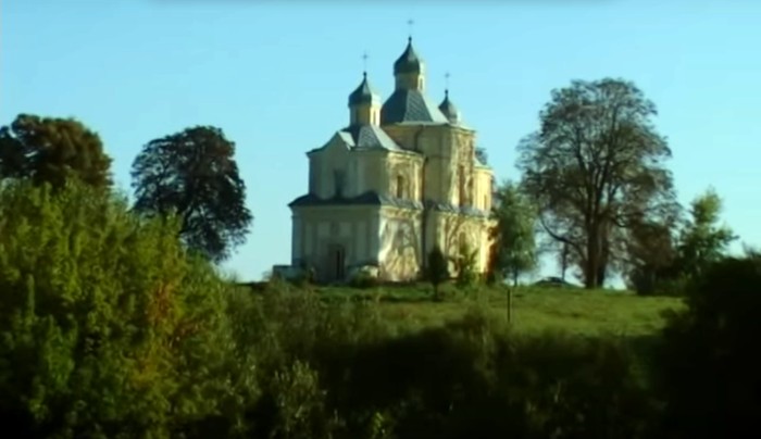 Свято-Преображенська церква у Поличинцях фото