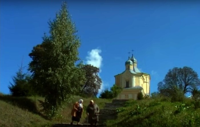 Свято-Преображенська церква у Поличинцях фото