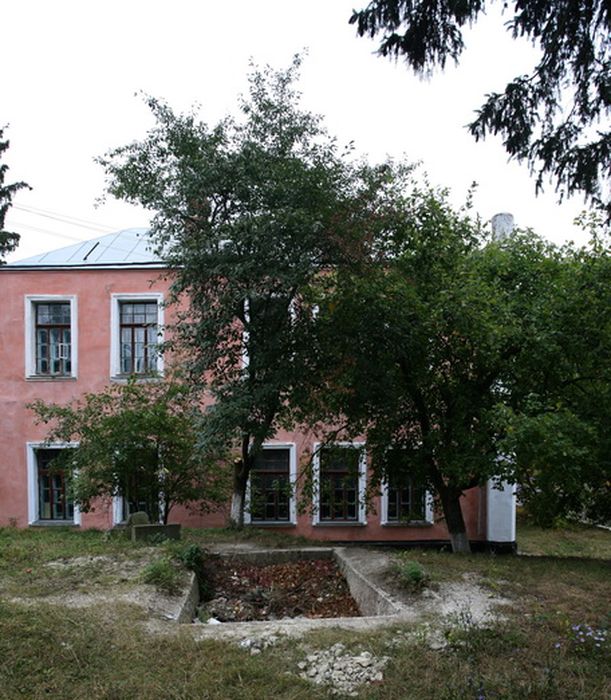 Мережа підземних ходів збереглася в парку ХІХ століття на Вінниччині 