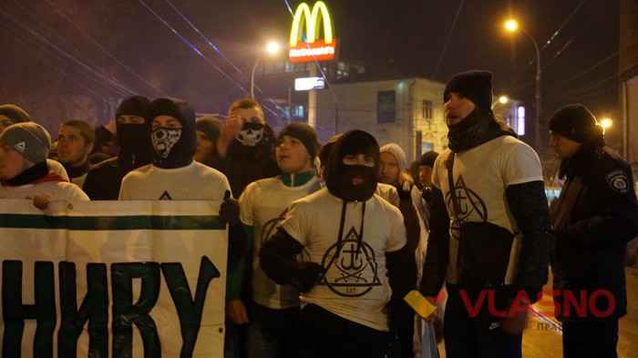 хода фанатів вінницької Ниви фото