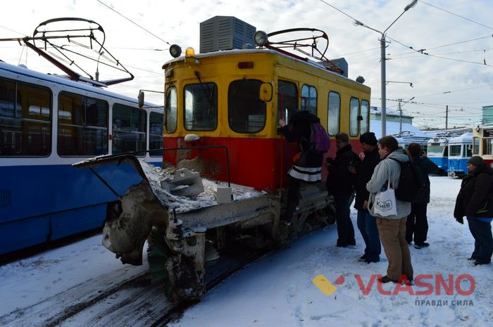 snigopribiralniy-tramvay-2