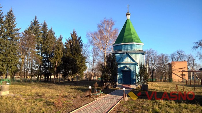 храм Різдва Пресвятої Богородиці у Хижинцях фото