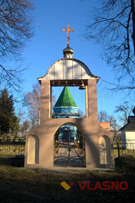 храм Різдва Пресвятої Богородиці у Хижинцях фото