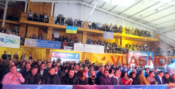 Вінницькі боксери «підрубали крила» «Китайським драконам» 