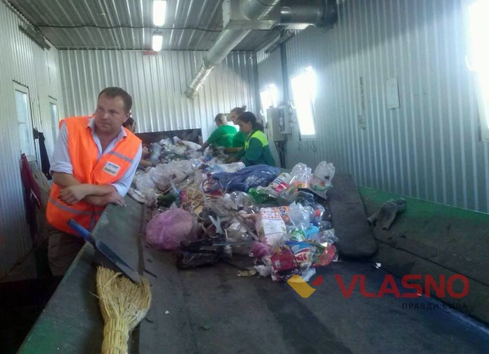 італійська делегація на Стадницькому сміттєзвалищі фото