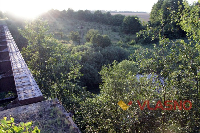 закинутий залізничний вокзал фото