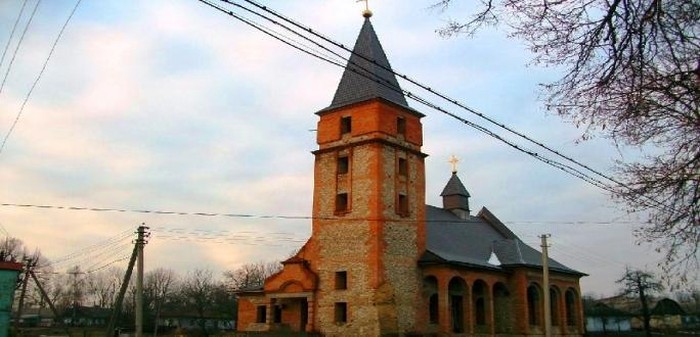 костел у селі Пеньківка фото