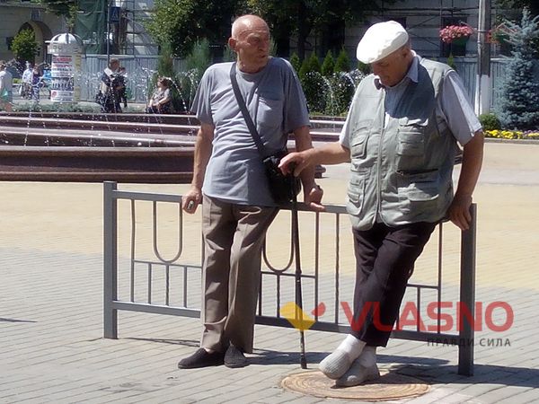 На вінницькому віче закликали молитися вдома за Україну 