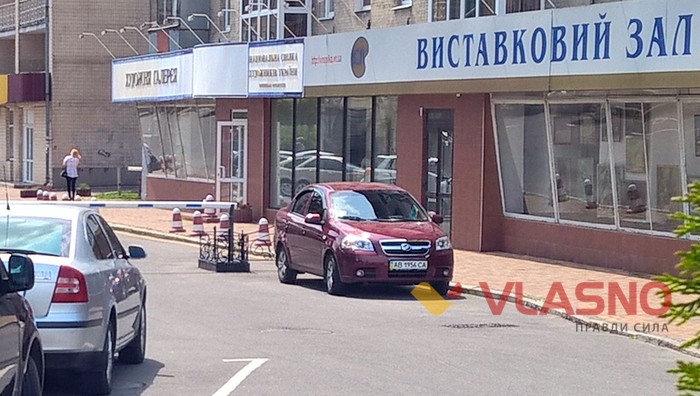 службові автомобілі Вінницької міської ради фото