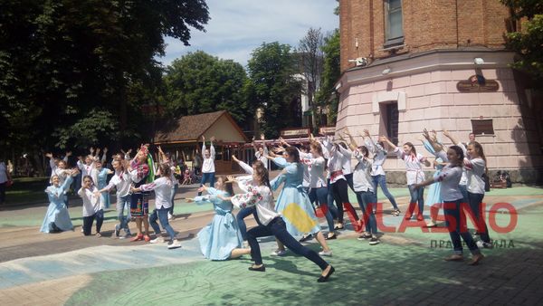 антитерористичний флешмоб у Вінниці фото