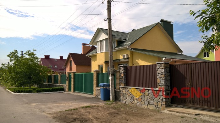 будинок ректора ВНАУ Віктора Мазура фото