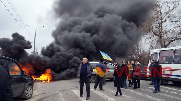 На Вінниччині Автомайдан другий день перекриває трасу (ФОТО)