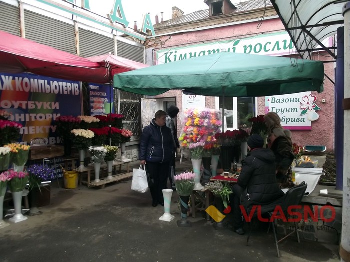 ринок Троянда у Вінниці фото