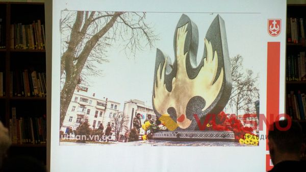 Вінничанам розказали, хто «захований» під Меморіалом Слави в центрі міста 