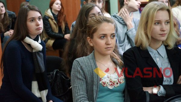 На лекціях про козацтво у Вінниці «лаялися» та робили селфі