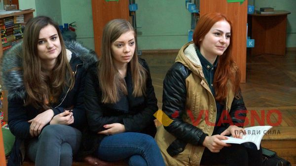 На лекціях про козацтво у Вінниці «лаялися» та робили селфі