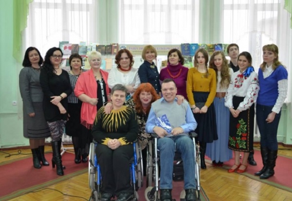поетичний-вечір-Костенко-фото