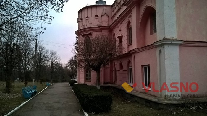 палац у Чернятині фото