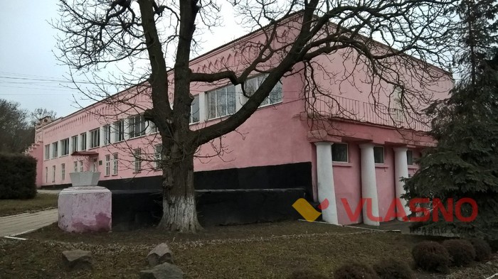палац у Чернятині фото