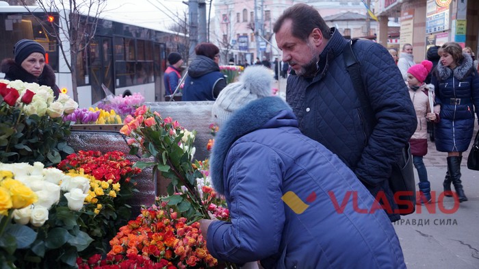 Рекута - квітковий ринок Троянда у Вінниці фото