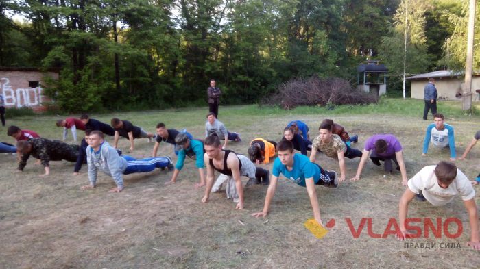 25 роїв «Джури» випробовували себе на аеродромі в Сутисках