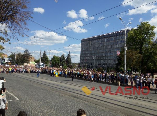 Вінничани цілими родинами пробігли центром міста 