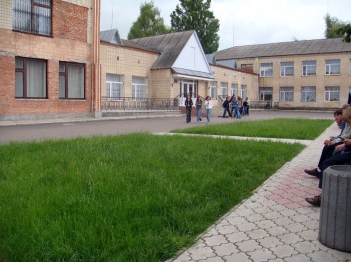 Іллінецька гімназія фото
